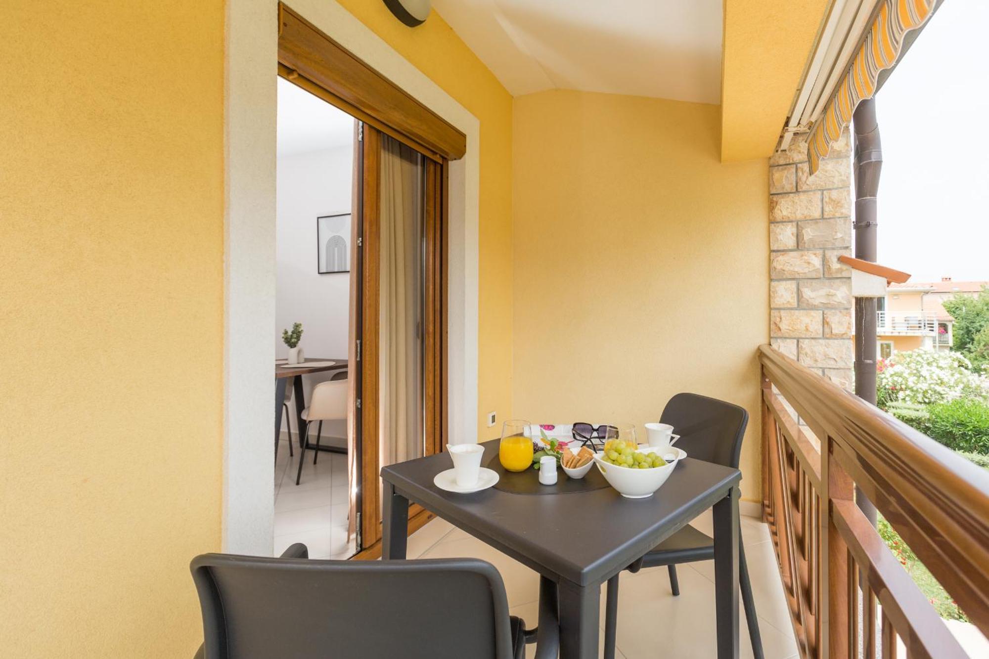 Apartments Bellissima Funtana Exterior foto