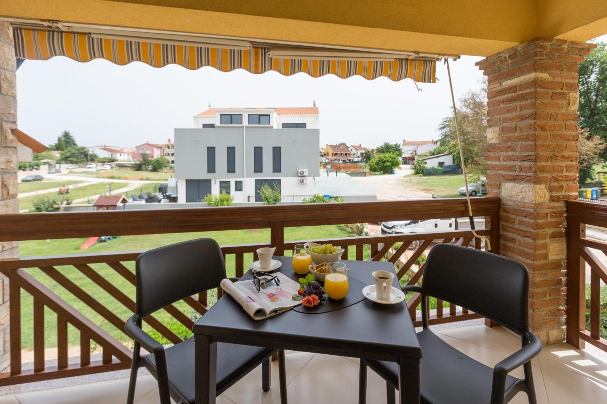 Apartments Bellissima Funtana Exterior foto